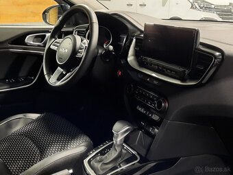 Kia Ceed SW 1.5 T-GDi Gold A/T - 12