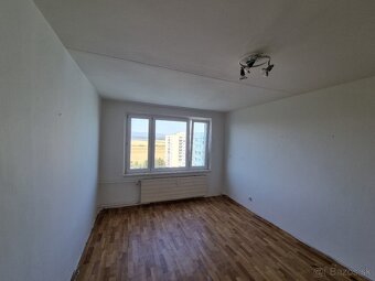 UPRAVENÁ CENA Trojizbový byt v dobrej lokalite v Lučenci - 12