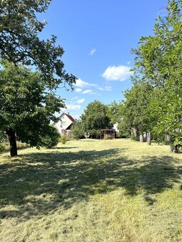 Novinka - rodinný dom s veľkým rovinatým pozemkom 1370 m2 -  - 12