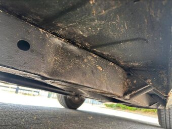 Velmi krásný a zachovalý Triumph TR6 z roku 1974 - 12