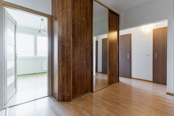 Žiadaný dvojgeneračný 4-izbový byt s výhľadom na les – Viede - 12