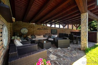 Predaj 2podlažný 6izb. rod.dom  s dvoj garážou    na Kozáck - 12