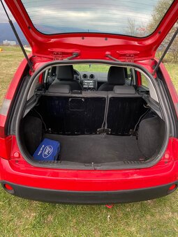 Ford Fiesta 1.3 51kw benzín - 12