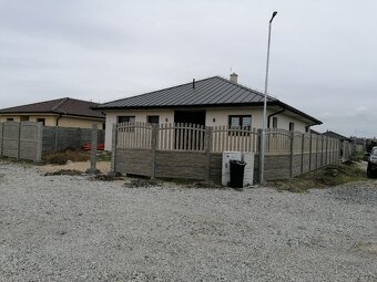 Predaj a montáž betónových plotov - 12