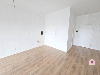 2- izbový byt 56 m2, PIVNICA, KLIMATIZÁCIA, ŽALÚZIE, REKUPER - 12