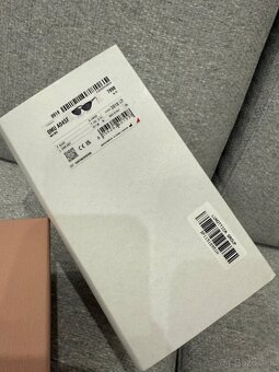 Miu miu dámske slnečné okuliare / nové, komplet balenie - 12