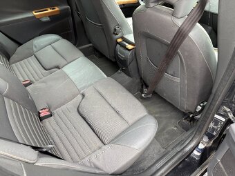 VOLVO V50 1.6D 80 Kw Manuál 5 st. - 12