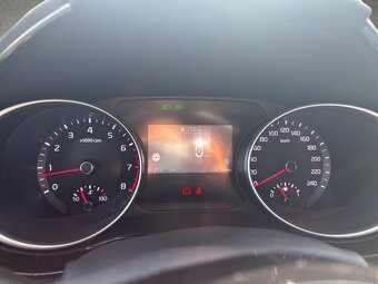 Kia Ceed GT.line 1.5 TGDI M6 - 12