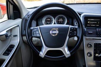Volvo XC60 2.4D Momentum, 120kW (2011) - 12