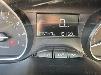 Peugeot 2008 1.2 PureTech-Style--rv:8.8.2018-76tis km-- - 12