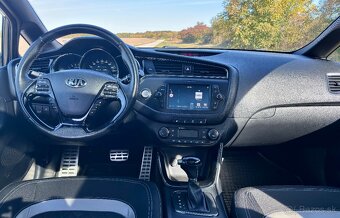 Kia ceed sw gt line - 12