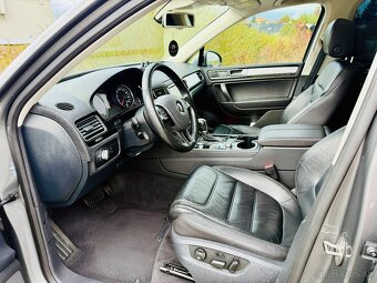 Volkswagen Touareg - 12