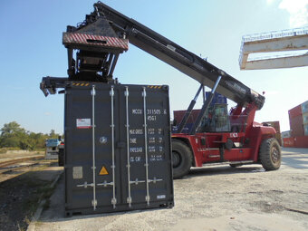 Skladove kontajnery z pristavu v Bratislave - 12