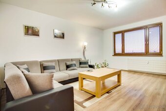 Veľký 3-izbový byt s loggiou vo vyhľadávanej lokalite, Hurba - 12