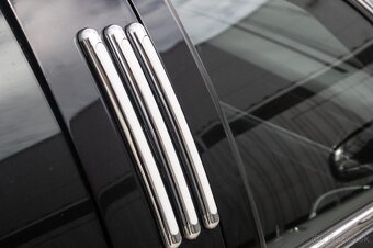 LINCOLN TOWN CAR LIMOUSINE - 12