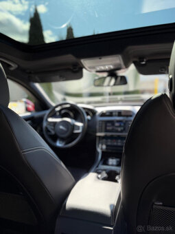 Jaguar XE benzin 2.0 177kw R-Sport AT - 12