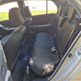 Toyota Yaris 1.33 Vvt-i M6 2009 - 12