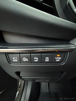 Mazda 3 2.5 e-Skyactiv G140 mHEV Exclusive-line 6MT - 12