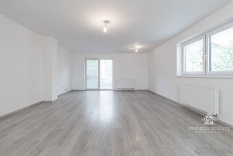 EXKLUZÍVNE NA PREDAJ KOMFORTNÝ 5-IZBOVÝ RODINNÝ DOM V MODRE - 12