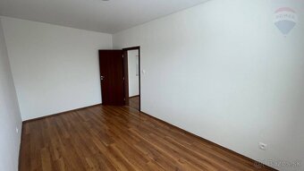 PRENÁJOM: EXKLUZÍVNA PONUKA -CENTRUM MESTA DUNAJSKEJ STREDY - 12