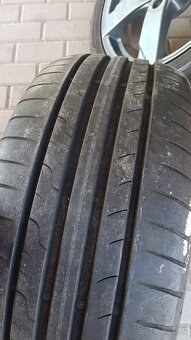 PREDAM ,ELEKTRONI ,225/45/R,17.S PNEU.DUNLOP ,.R.V.2024. - 12