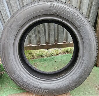 Zimné pneumatiky Bridgestone - 215/65 r17 - 12