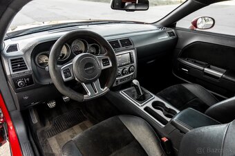 Dodge Challenger SRT8 6.4 MANUÁL 477PS - 12