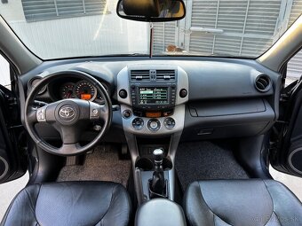 Toyota RAV4 2.2 D-4D 180 LUXURY - 12
