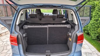 VOLKSWAGEN TOURAN 1.6 TDI 77KW Modra Metalíza - 12