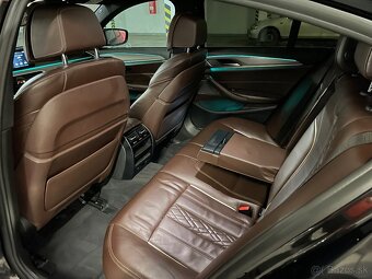 BMW 520d XDrive M-packet A/T G30 - 12