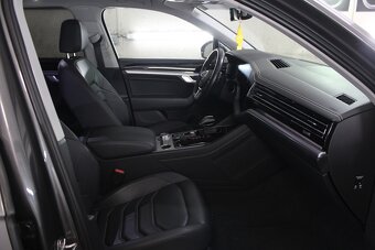 Volkswagen Touareg 3.0 V6 TDI SCR R-Line 4Motion - 12