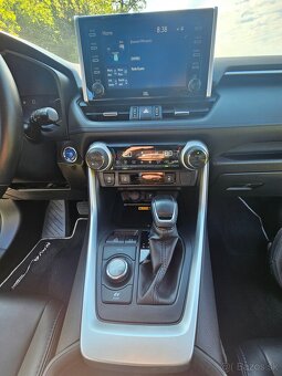 Toyota Rav4 Hybrid AWD Selection - 12