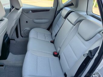 Mercedes-Benz A trieda 200 CDI Elegance Autotronic - 12