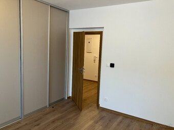 PRENÁJOM 4 IZB. BYT S VLASTNOU ZÁHRADOU A GARÁŽOU - 12