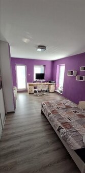 Na predaj: Moderný 5 izbový rodinný dom s veľkým... - 12