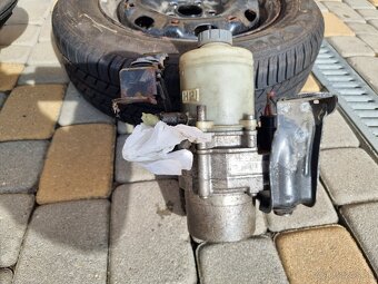 VW Polo 9N predná kapota - 12