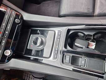 Jaguar F-pace 2.0d - 12