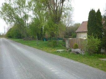 Na predaj pozemok so st. domom Devínska Nová Ves, Okr. Brati - 12