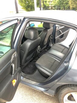 Peugeot 407 – 2.2i 120 kW, rok 2006, TMAVÁ SIVÁ METALÍZA - 12