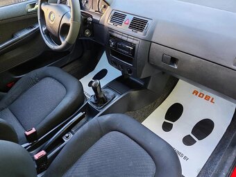 Škoda Fabia Combi 1.2 Facelift 2008 nová stk - 12