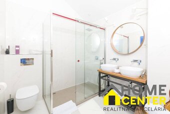 NA PREDAJ LUXUSNÁ kamenná vila / 250 m² / na ostrove HVAR - 12