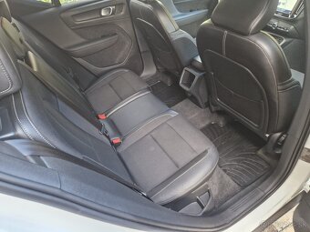 Volvo XC40 - 12
