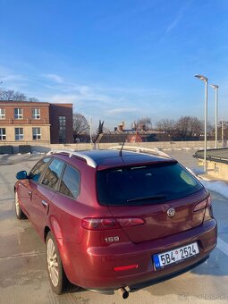Alfa Romeo 159 1.9 JTD 110 kW SW Sportwagon - 12