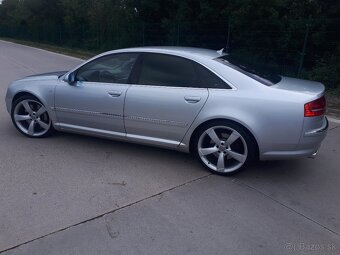 AUDI S8 - 12