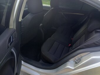 Škoda Octavia 1.6 fsi - 12