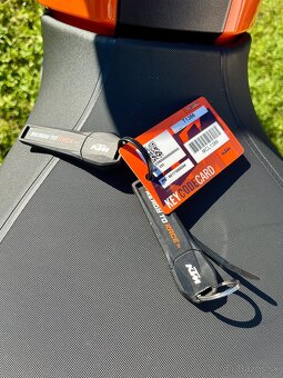 KTM DUKE 790 s príplatkovou úpravou - 12