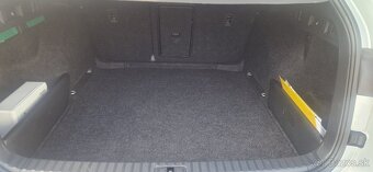 Skoda Octavia Kombi 2.0 TDI DSG - 12