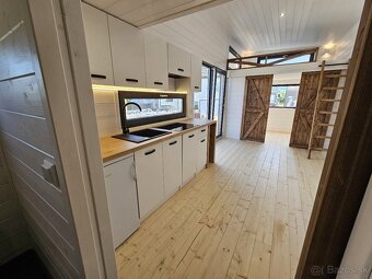 Mobilný dom na homologovanom podvozku SKLADOM - 12