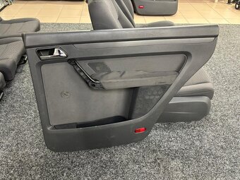 Predám INTERIER sedačky+tapacíre VW TOURAN 1T 7-MIEST - 12