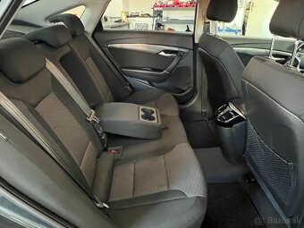 Hyundai i40 1.7 CRDi STYLE WEBASTO  TOP VÝBAVA  AUTOMAT - 12